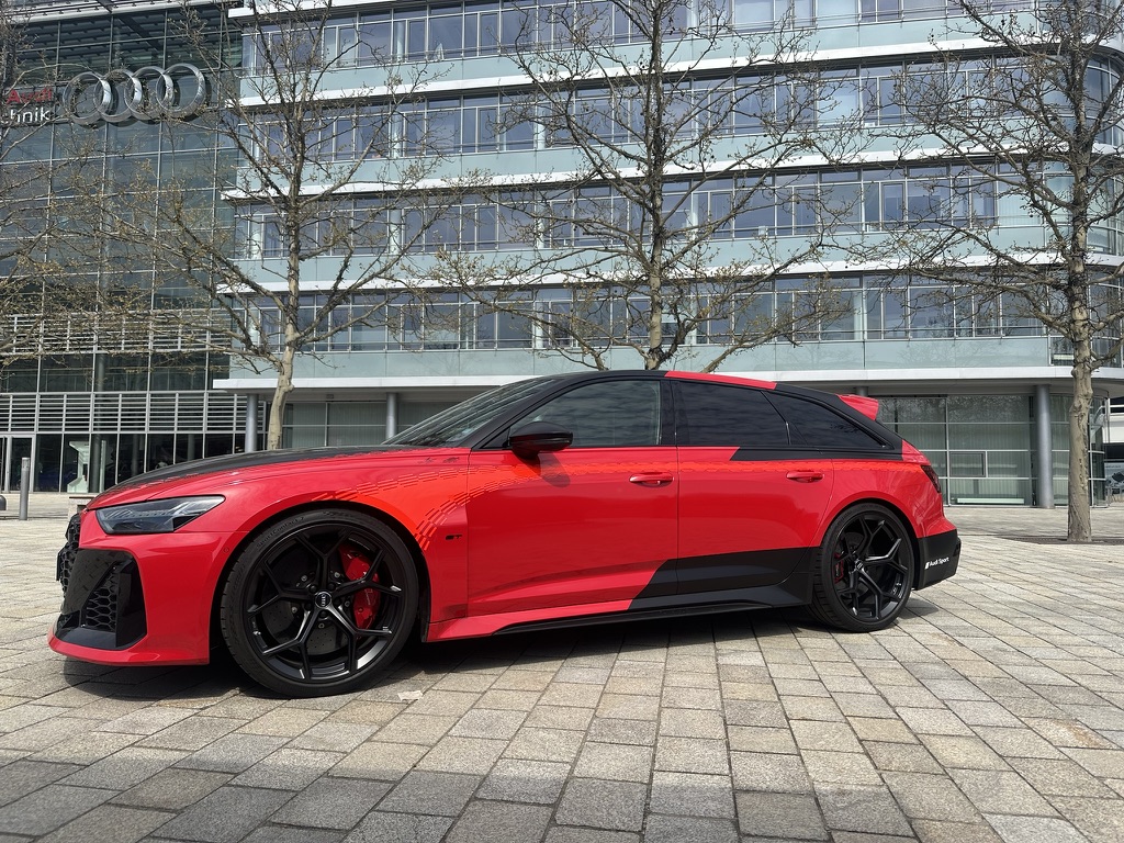 Ja, schöne Auto gibt es auch.