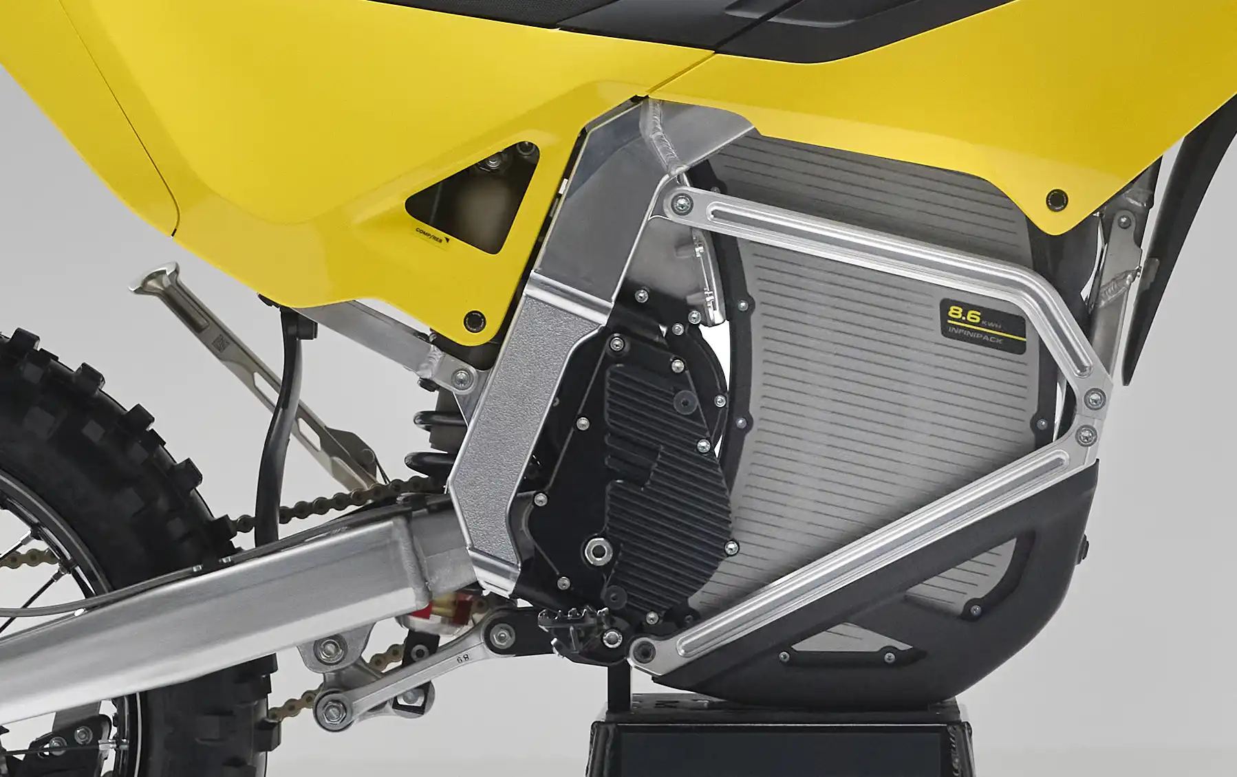 Radian EXR vs Stark Varg: Akkutausch und Onboard-Charger?